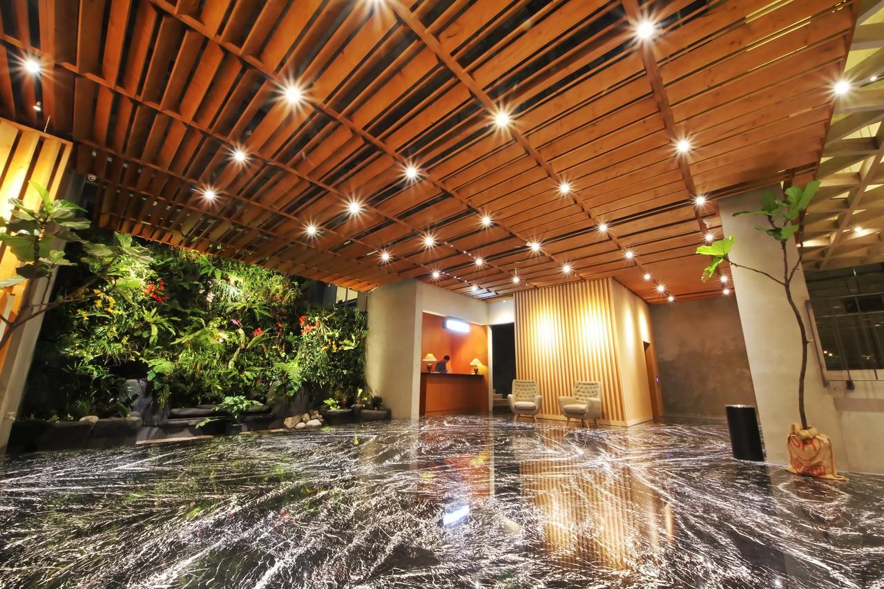 Hay Bandung Hotel Exterior foto