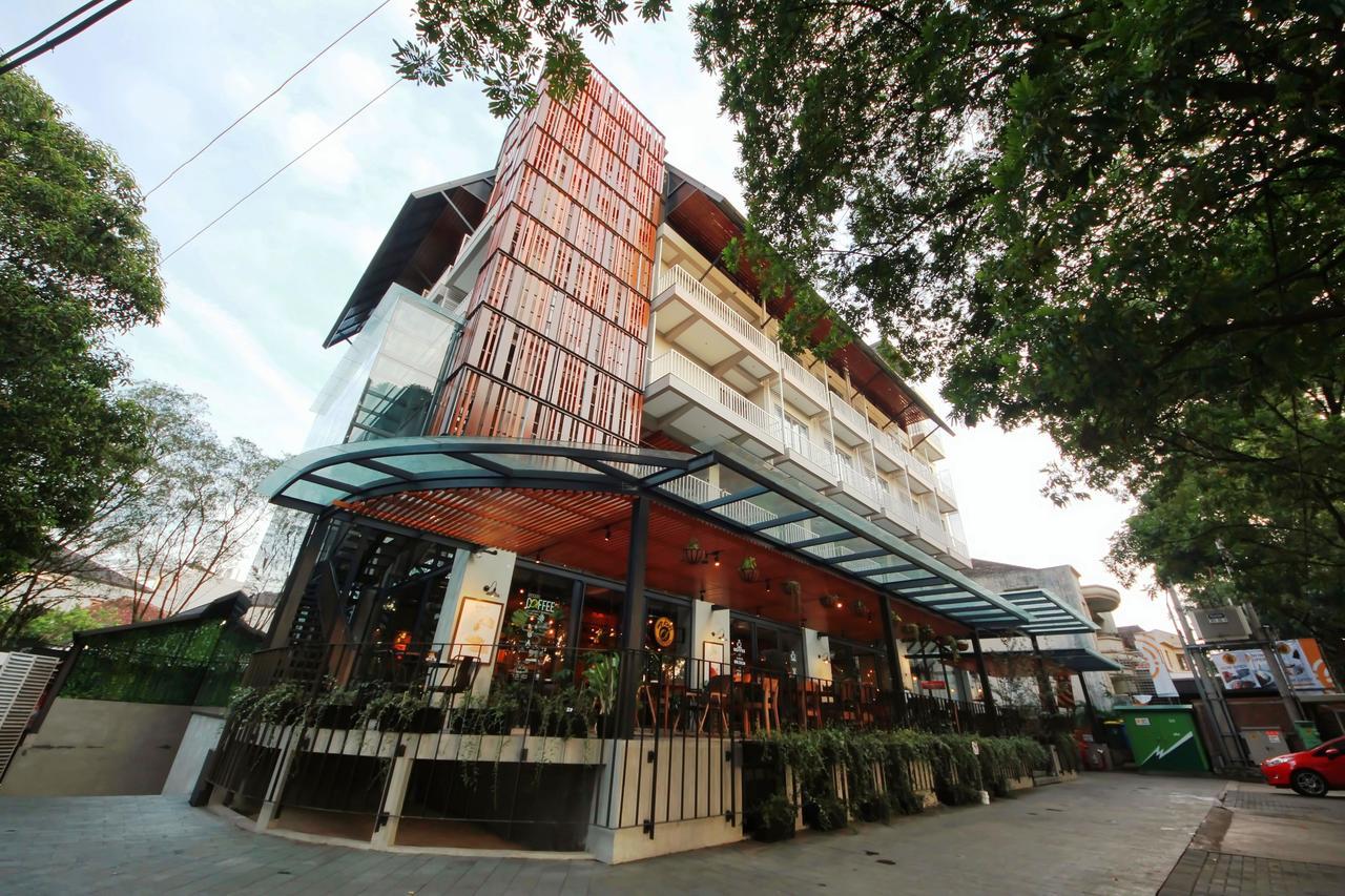 Hay Bandung Hotel Exterior foto
